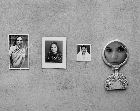 Work by Amna Yaseen, plate 12