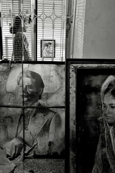 Work by Malika Abbas Nosherwani, plate 19